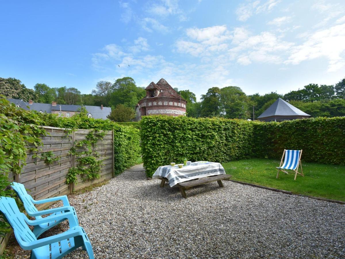 Classic Cottage In Le Bourg-Dun With Garden Экстерьер фото