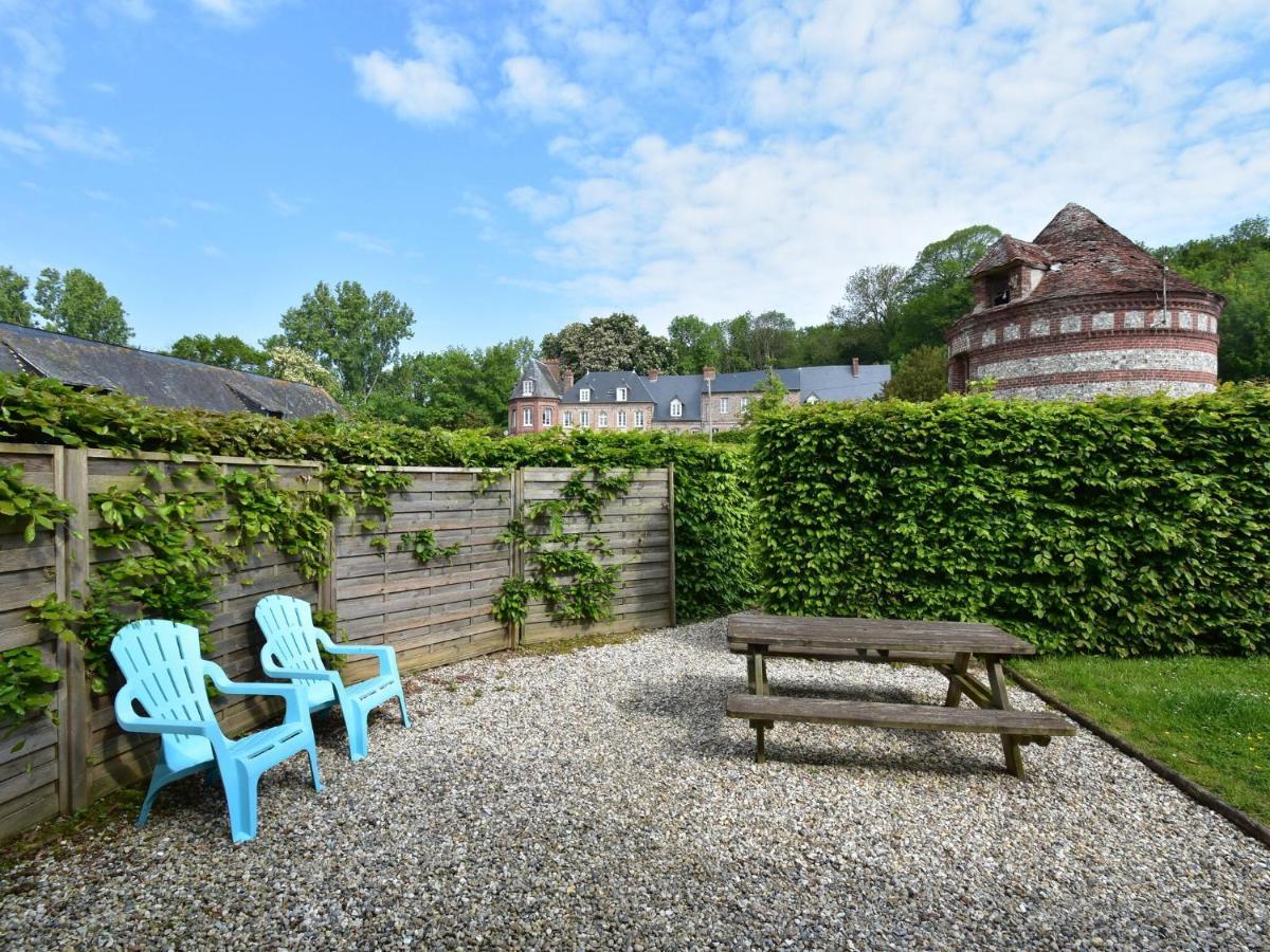Classic Cottage In Le Bourg-Dun With Garden Экстерьер фото